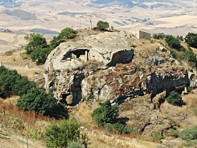 Grotta Vecchio Camposanto